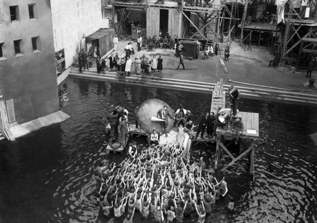 metropolis