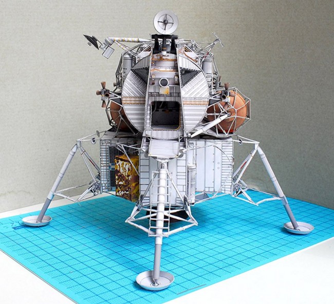 sci fi ship papercraft