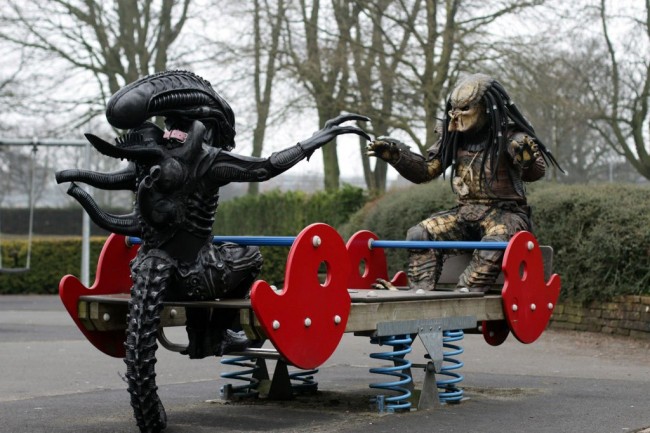 alien and predator best friends