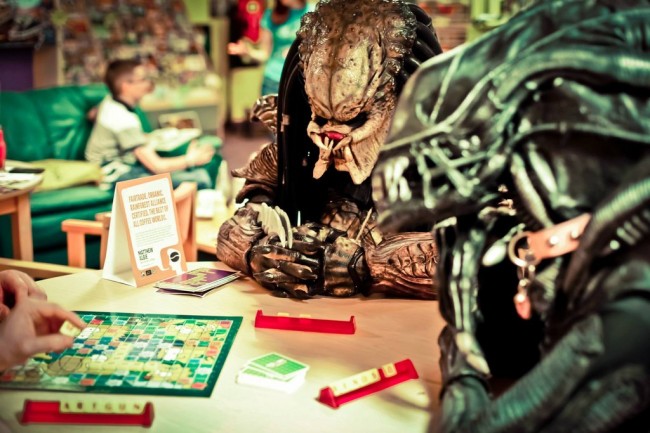 alien and predator best friends