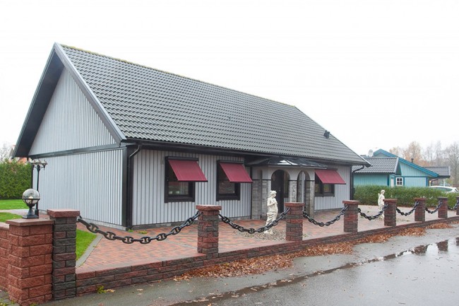 predator house