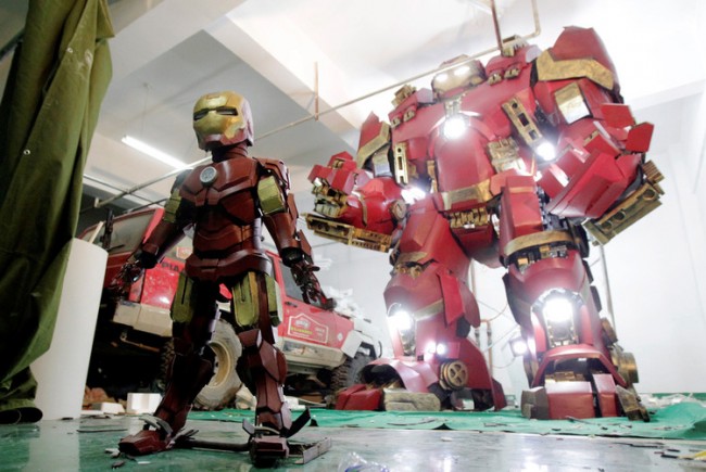 Fan Builds Amazing Life-Size Hulkbuster Armor