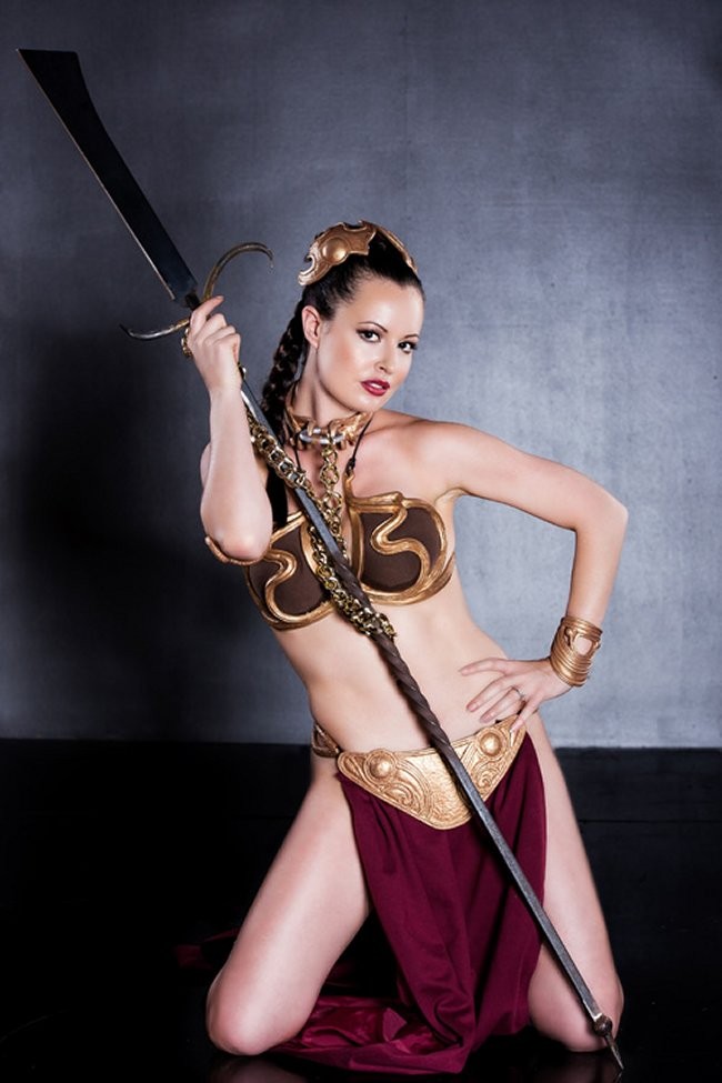 slave princess leia cosplay