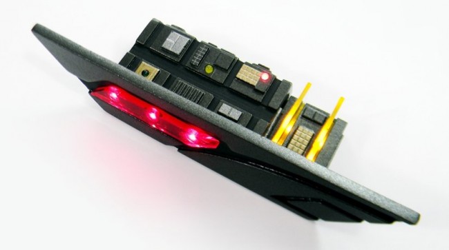 Anovos Reveals New Star Trek Replica Weapons