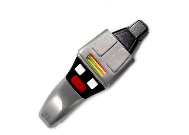 Anovos Reveals New Star Trek Replica Weapons