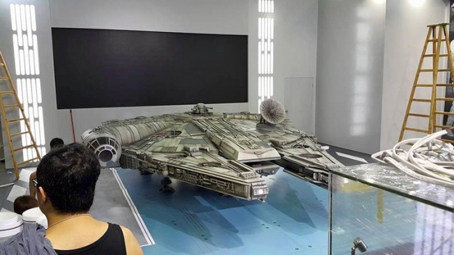 More Photos of Hot Toys' 18-Foot-Long Millennium Falcon