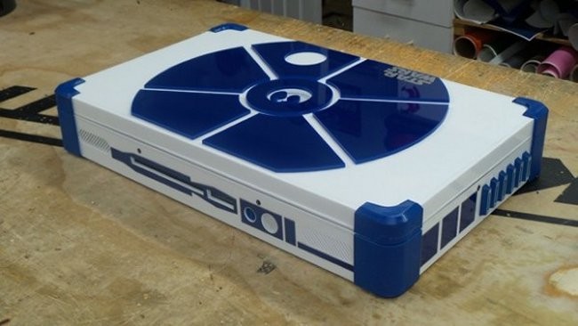 R2-D2 PS4 Laptop Mod