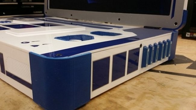 R2-D2 PS4 Laptop Mod