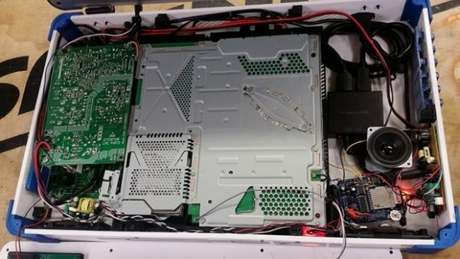 R2-D2 PS4 Laptop Mod