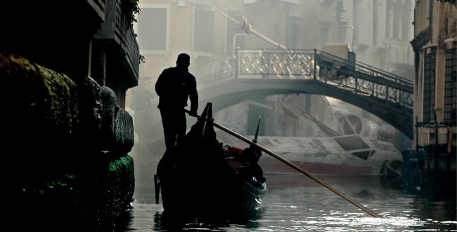 Star Wars Ships Crash In Major Cities