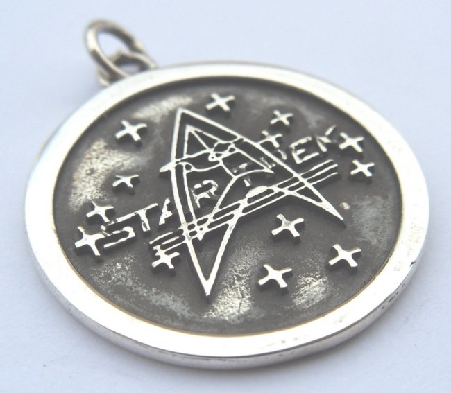 Awesome Geeky Pendants And Rings