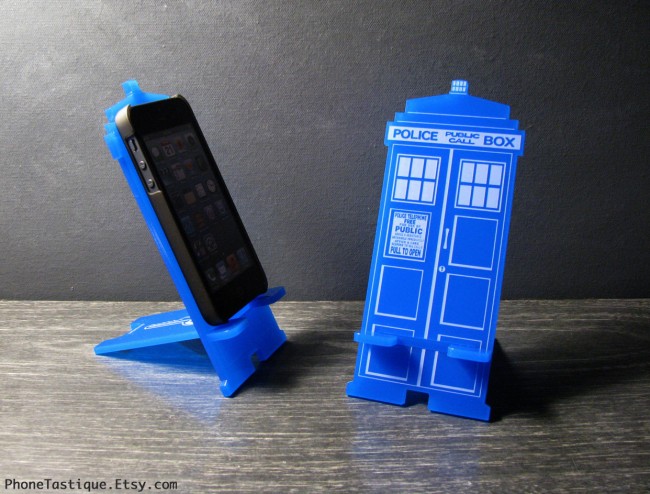Awesome Sci-Fi Smart Phone Stands
