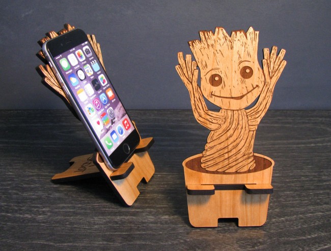 Awesome Sci-Fi Smart Phone Stands