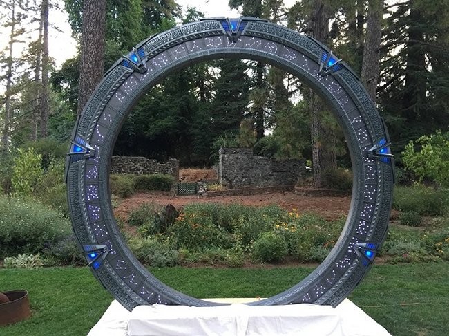 Groom Builds Stargate For His Wedding