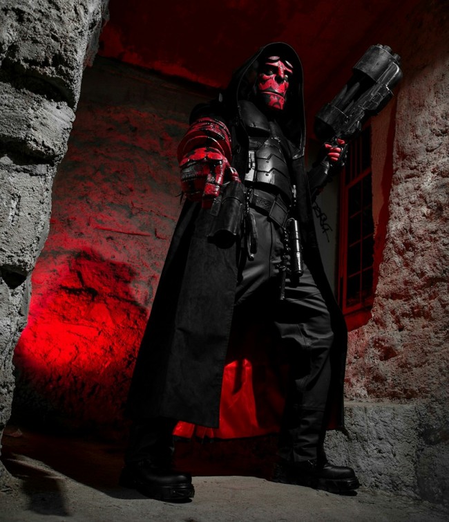 Hellboy and Darth Maul Cosplay Mashup