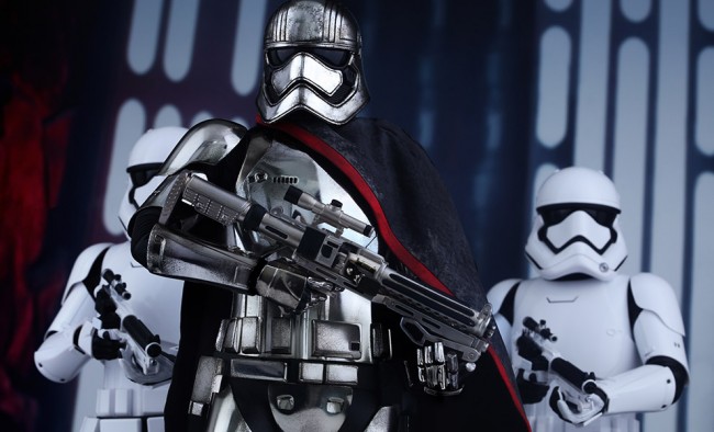 Captain Phasma Sixth Scale Figure By Hot Toys
