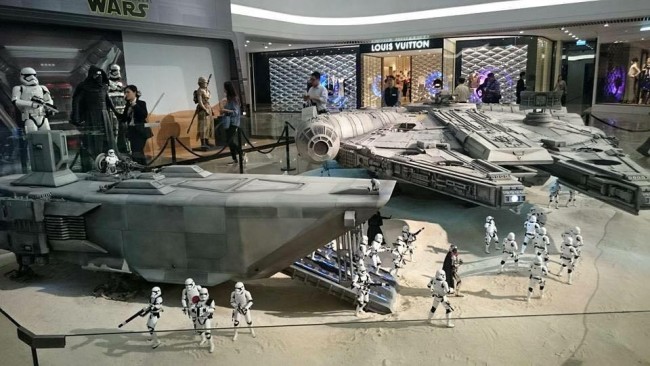 Sixth Scale Star Wars Drop Ship By Hot Toys