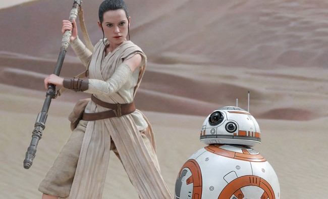 Rey And BB-8 Sixth Scale Figure Set By Hot Toys