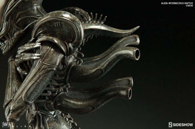 Alien Xenomorph Statue by Sideshow Collectibles