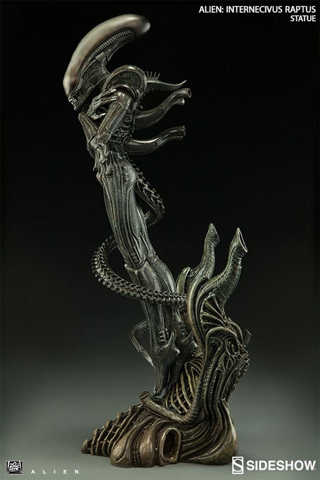 Alien Xenomorph Statue by Sideshow Collectibles