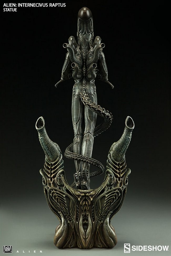 Alien Xenomorph Statue by Sideshow Collectibles
