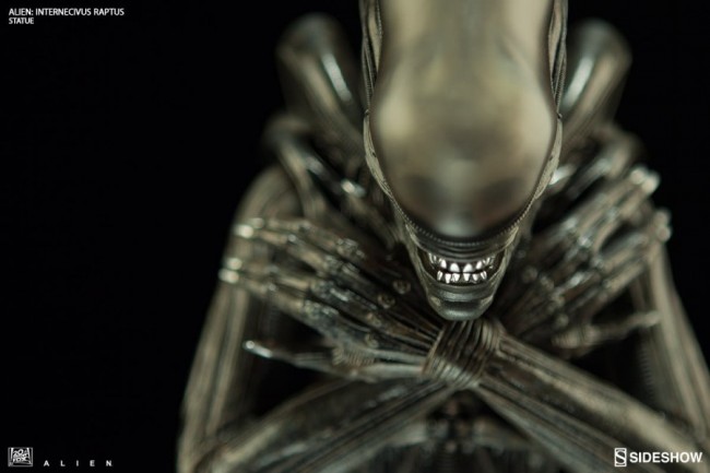 Alien Xenomorph Statue by Sideshow Collectibles