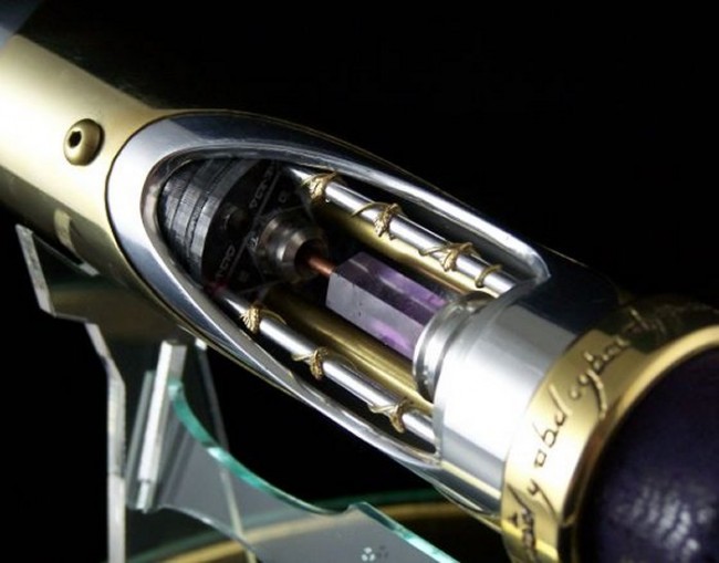 Lord Of The Rings Inspired Lightsaber