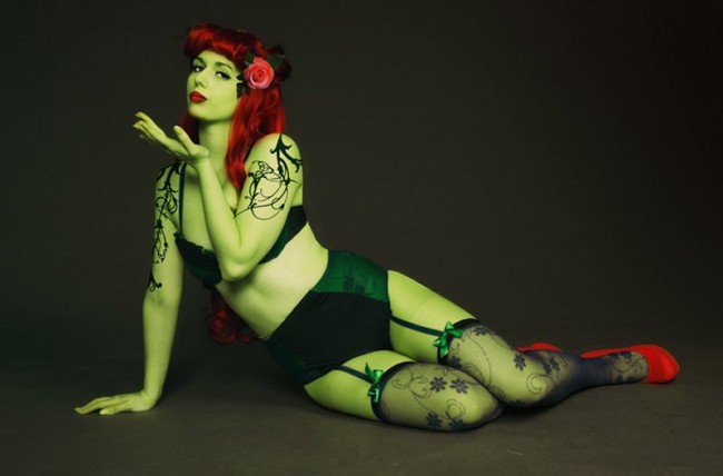 This Poison Ivy Bombshell Cosplay Will Make You Green With Envy