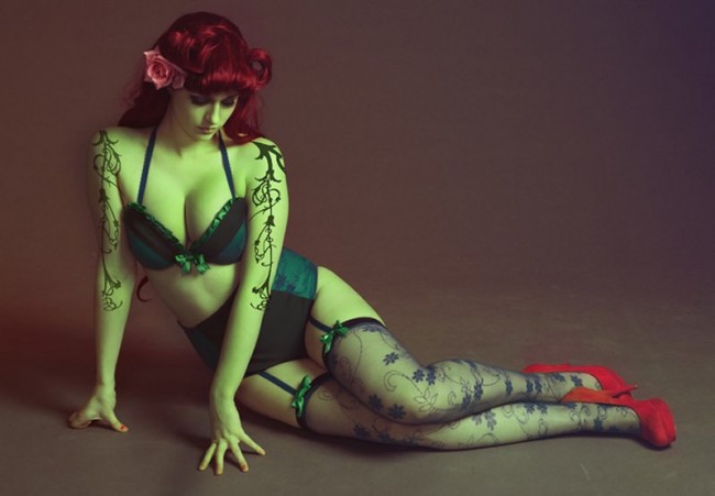 This Poison Ivy Bombshell Cosplay Will Make You Green With Envy