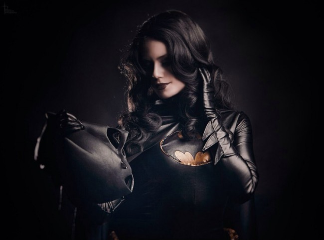 Beautiful Helena Bertinelli Batgirl Cosplay