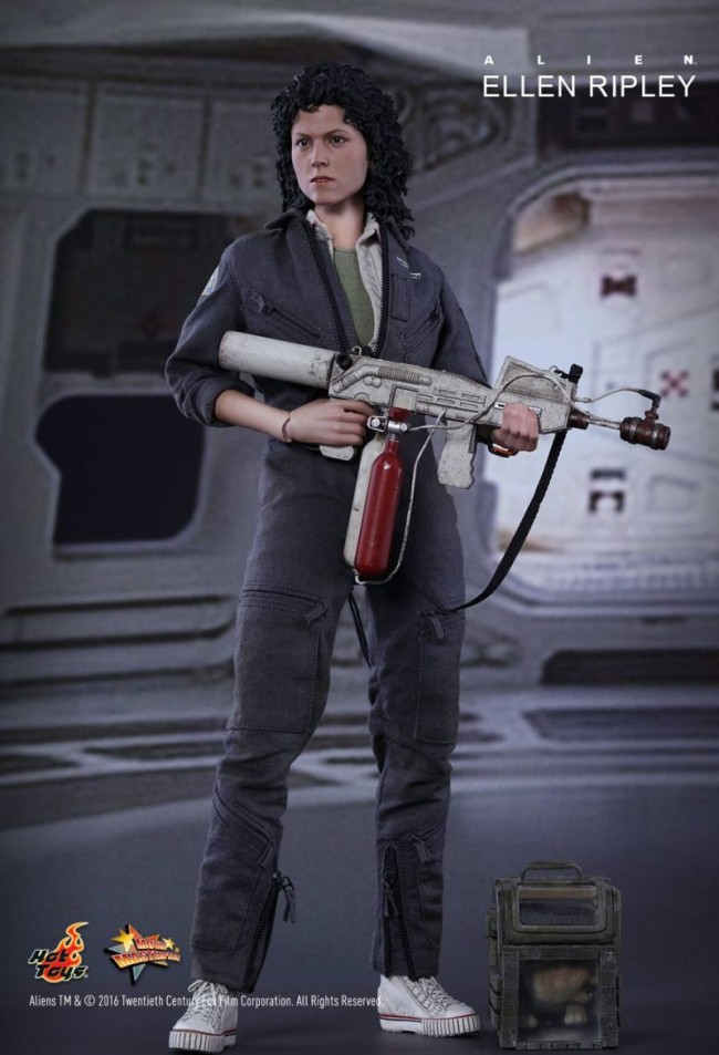 Hot Toys Ellen Ripley Alien Figure