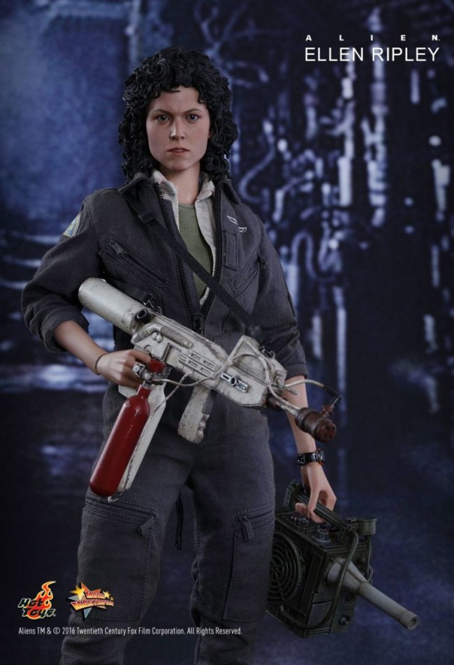 Hot Toys Ellen Ripley Alien Figure