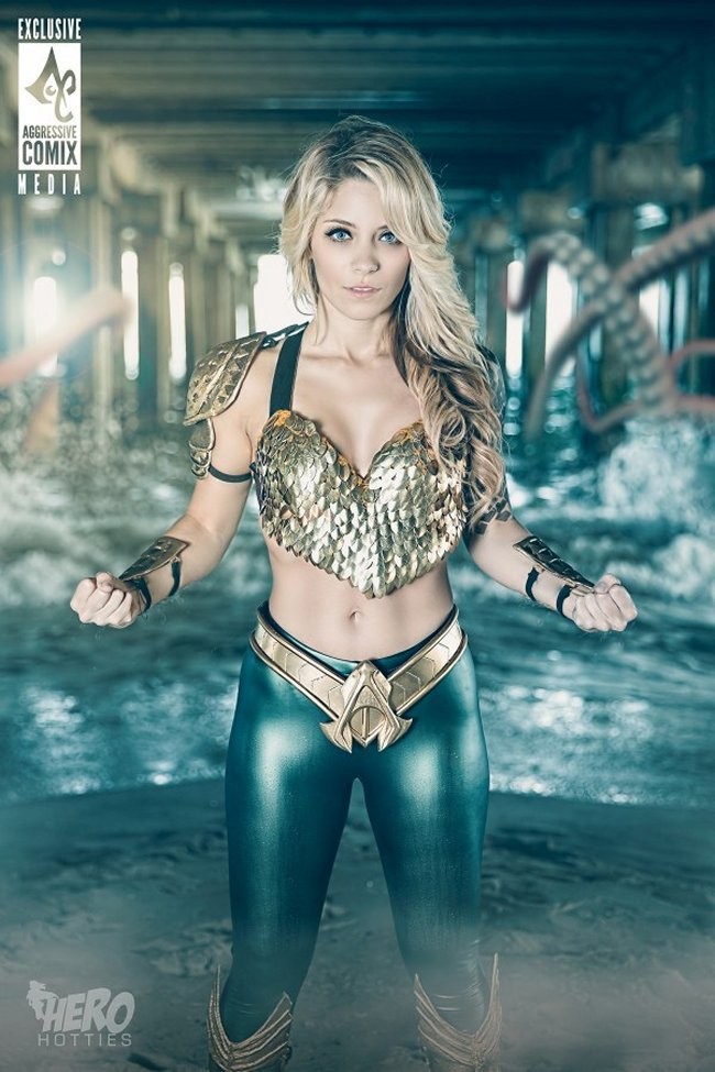 Amazing Female Aquaman Cosplay