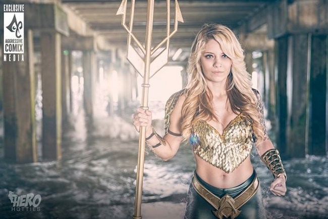 Amazing Female Aquaman Cosplay
