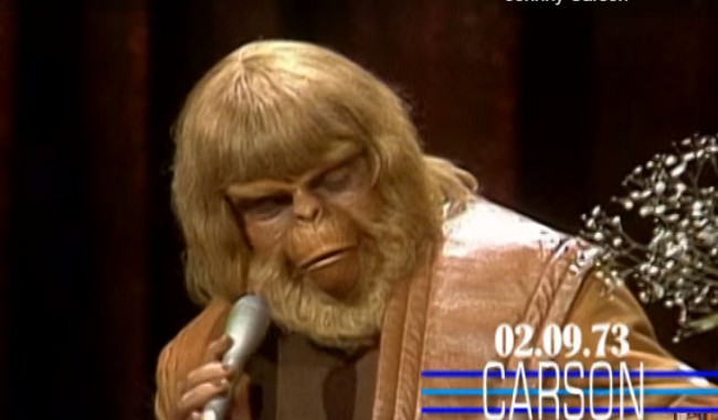 Paul Williams Wears Planet of the Apes Makeup and Sings on The Tonight Show